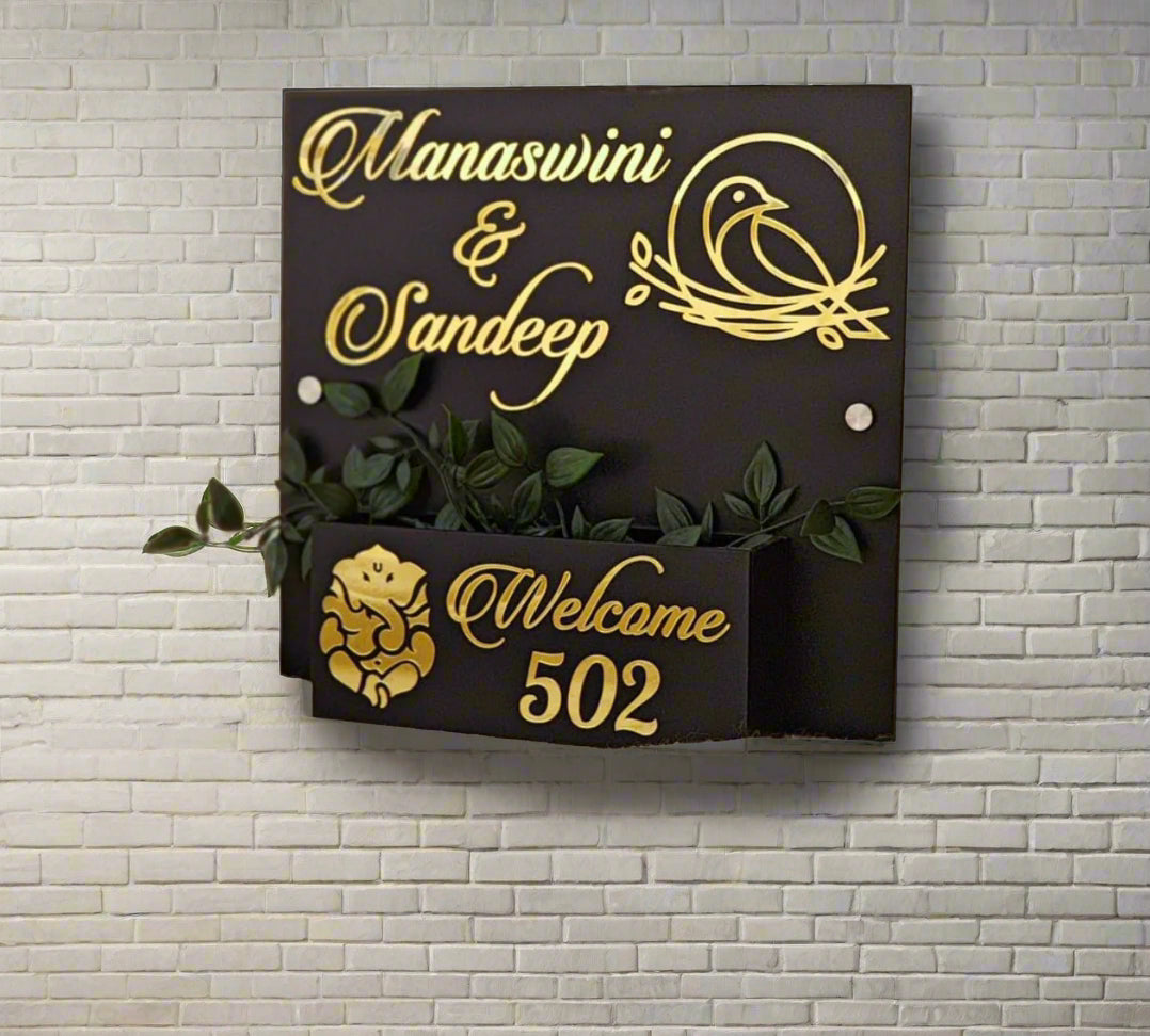 Matt Black Acrylic Mirror Gold Nest Name Plate